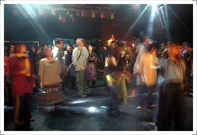 20060219_SaveTibet_party.jpg